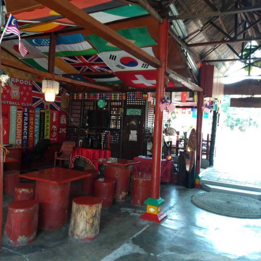 ホテル Nazri Nipah Camp Pangkor カンポン・トゥルッ・ニパ エクステリア 写真