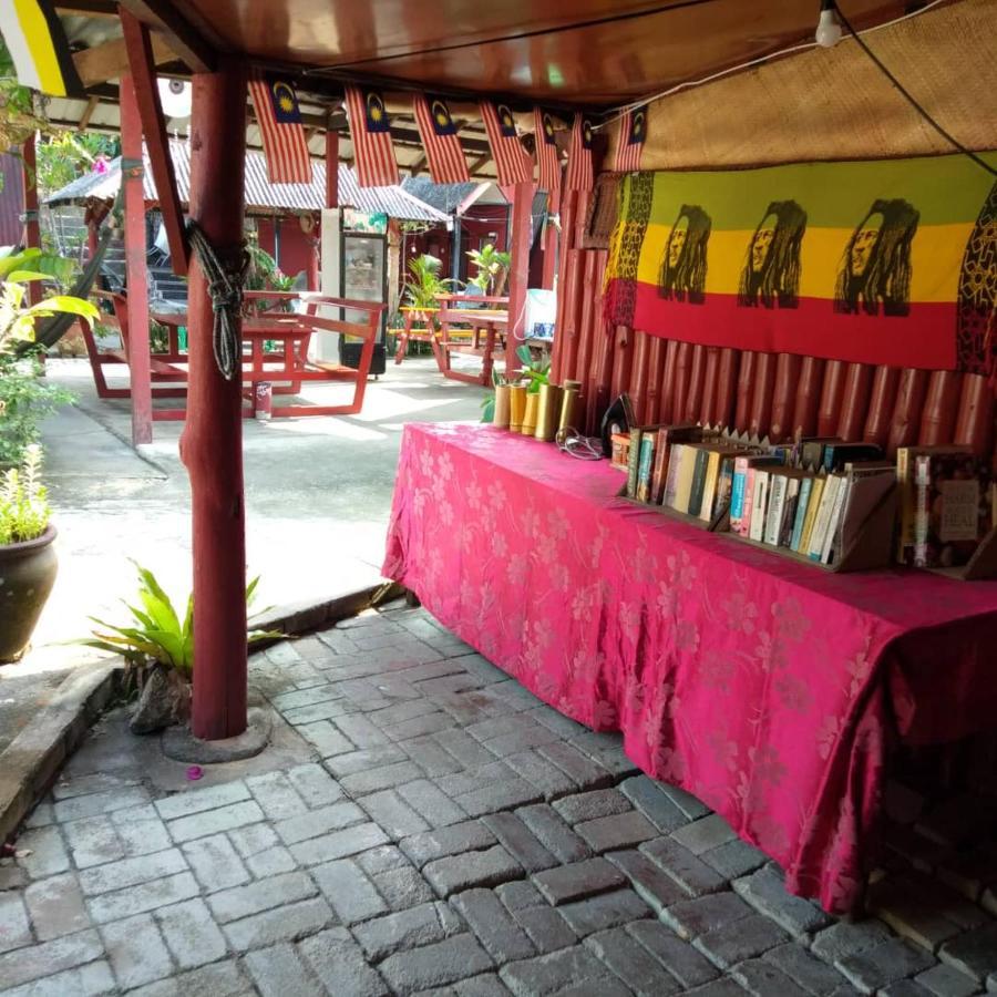 ホテル Nazri Nipah Camp Pangkor カンポン・トゥルッ・ニパ エクステリア 写真