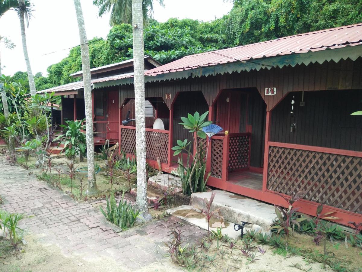 ホテル Nazri Nipah Camp Pangkor カンポン・トゥルッ・ニパ 部屋 写真