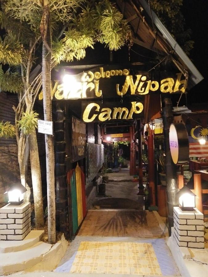 ホテル Nazri Nipah Camp Pangkor カンポン・トゥルッ・ニパ エクステリア 写真