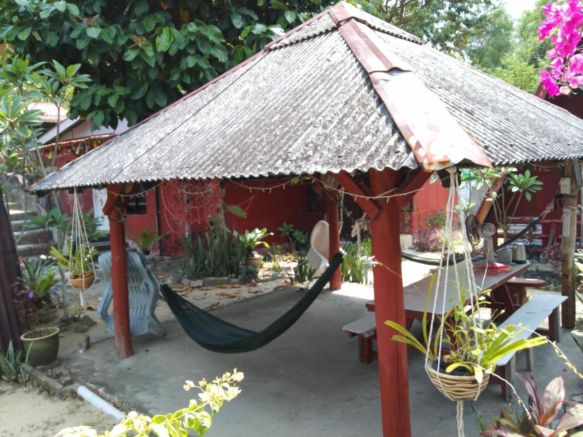 ホテル Nazri Nipah Camp Pangkor カンポン・トゥルッ・ニパ エクステリア 写真