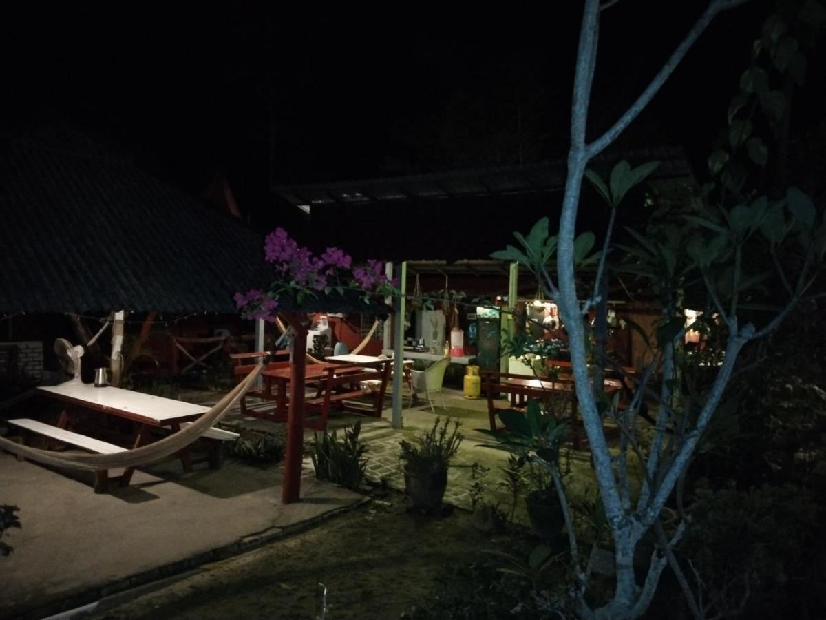 ホテル Nazri Nipah Camp Pangkor カンポン・トゥルッ・ニパ エクステリア 写真