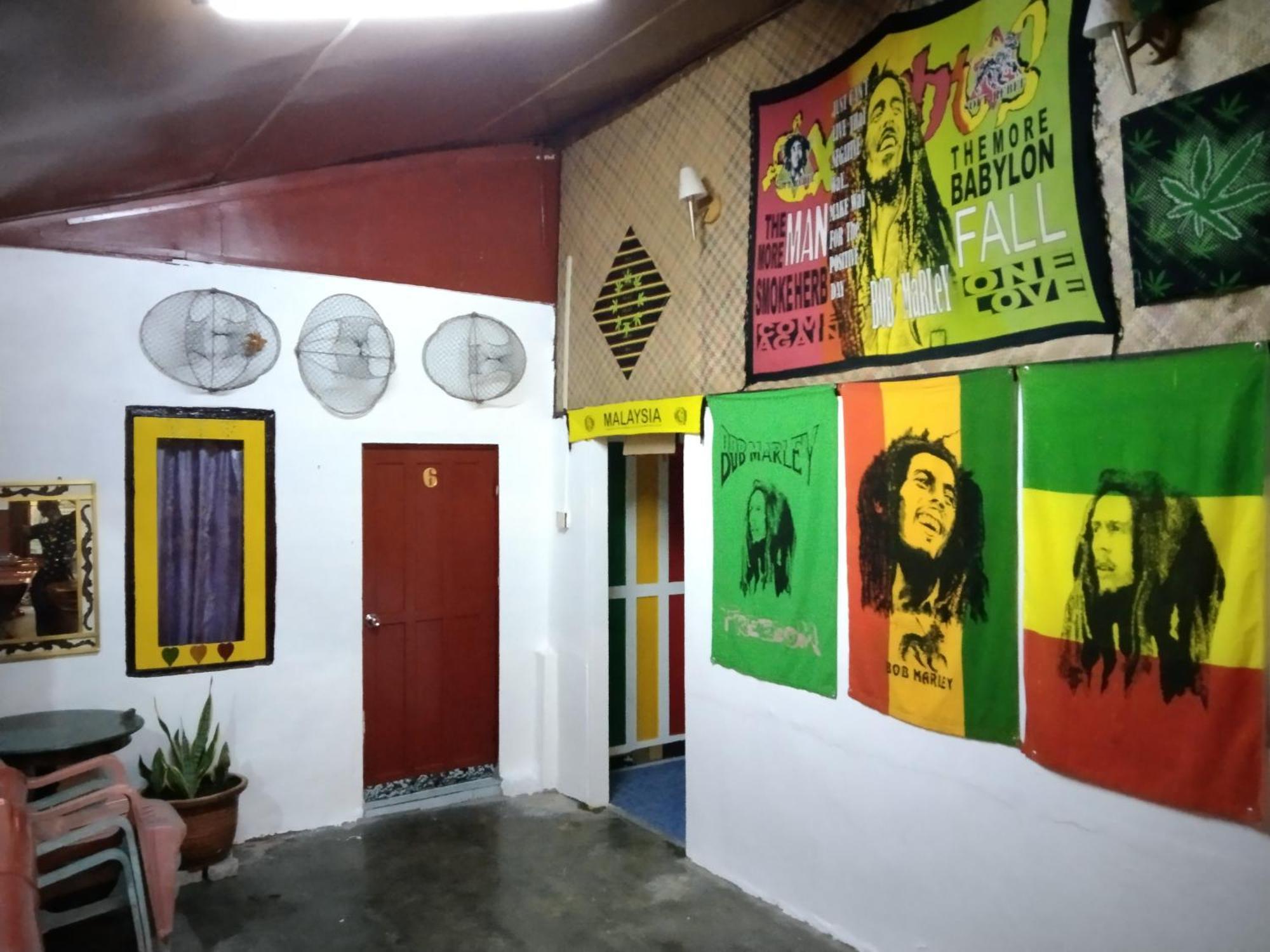 ホテル Nazri Nipah Camp Pangkor カンポン・トゥルッ・ニパ 部屋 写真