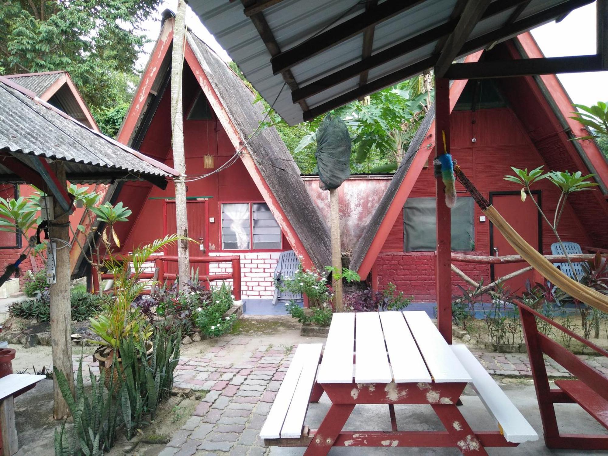 ホテル Nazri Nipah Camp Pangkor カンポン・トゥルッ・ニパ 部屋 写真