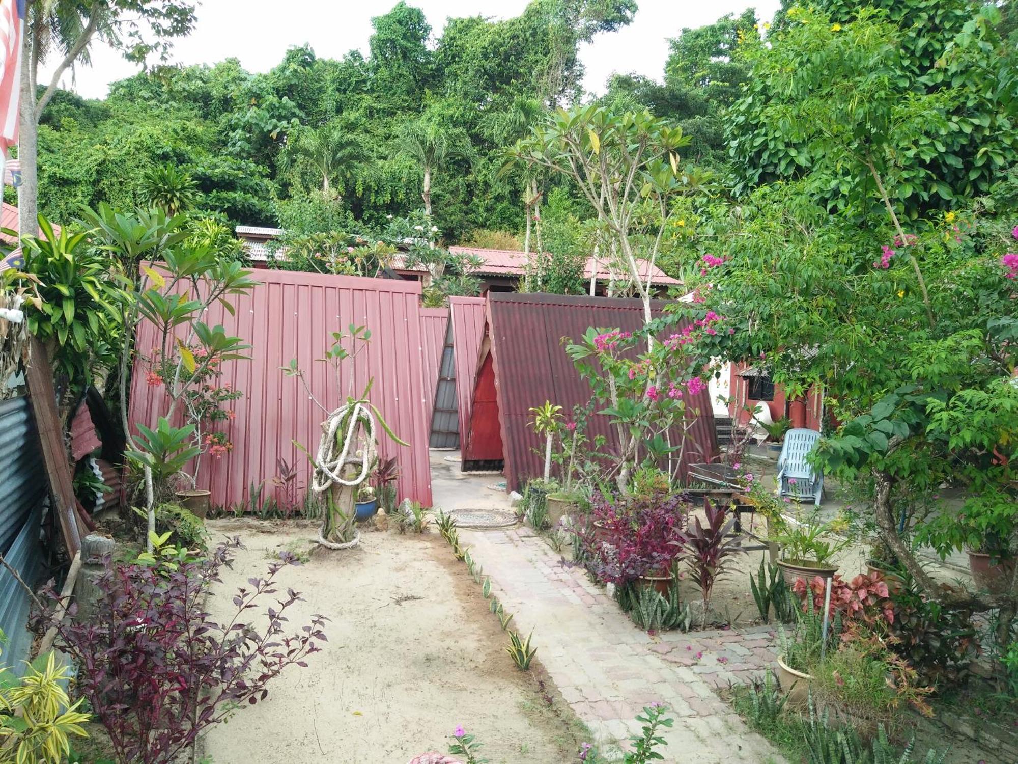 ホテル Nazri Nipah Camp Pangkor カンポン・トゥルッ・ニパ 部屋 写真